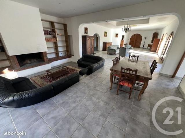 Appartement 4 pièces 268 m²