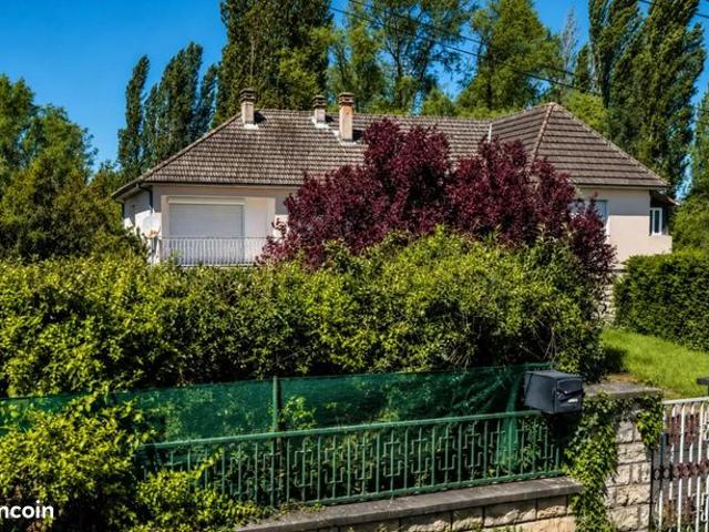 Appartement 4 pièces 275 m²