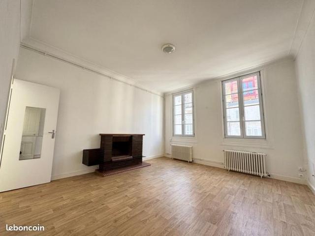 Appartement 4 pièces 363 m²