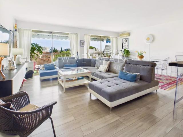 Appartement 4 Pièces Traversant avec Vue mer et garage dans. 109m² Cannes