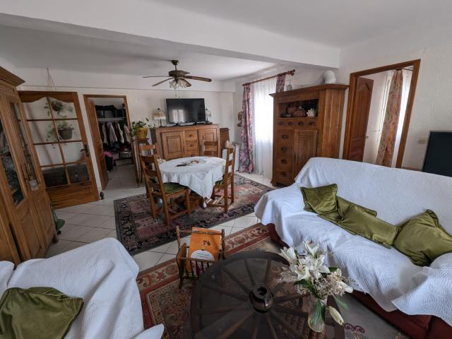 Appartement 4 Pieces Traversant 82m² Fréjus