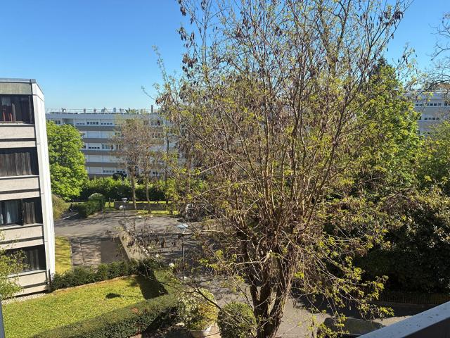 APPARTEMENT 4 PIECES VIDE QUARTIER BUZENVAL GARCHES