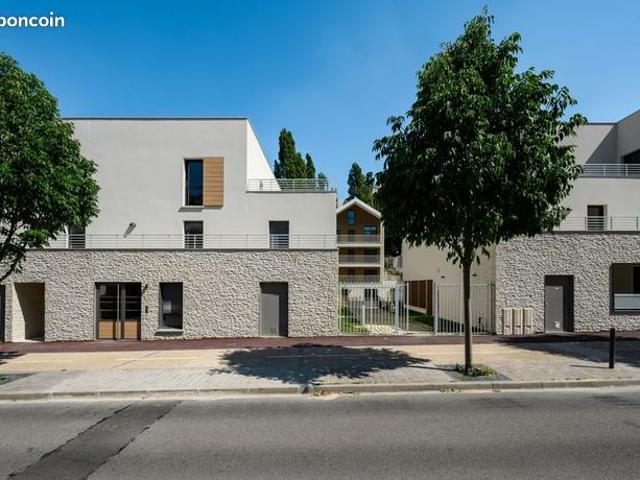 Appartement 4 pièces VILLA RIVA