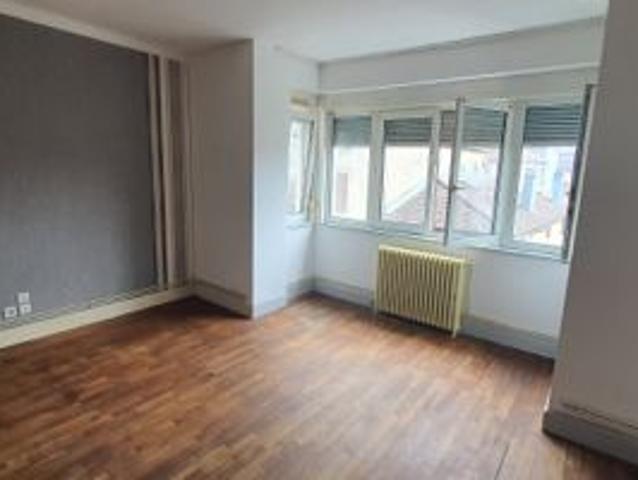 Appartement 4 pièces à Charmes