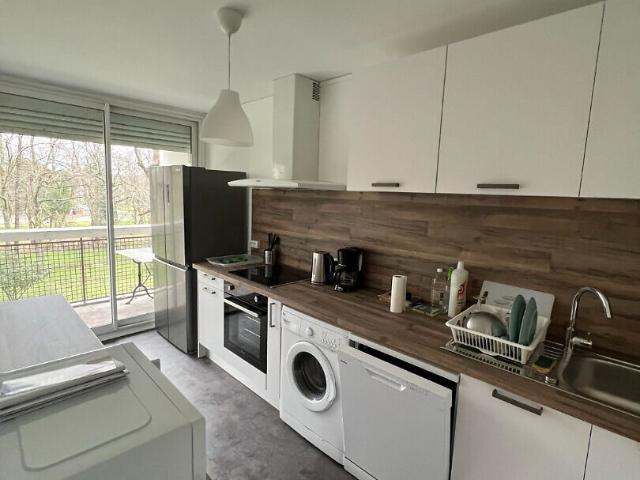Appartement 4 pièces à louer à Mérignac Capeyron, proche commodités