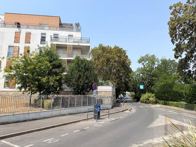 Appartement 4 pièces à louer LE PERREUX SUR MARNE, standing et calme