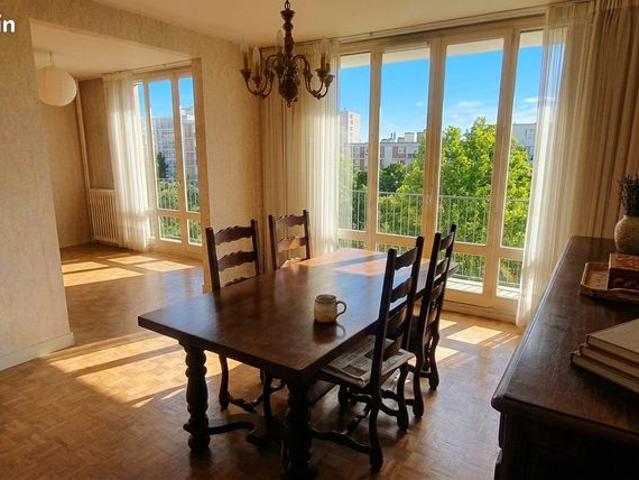 Appartement 4 pièces à vendre à La Mulatière. Parc de la Chenaie
