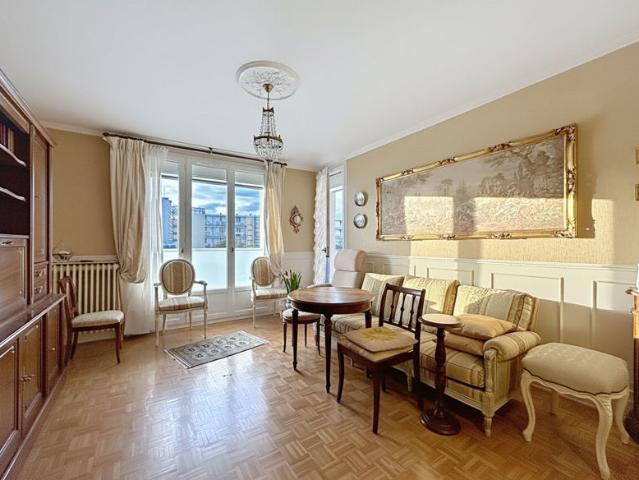 Appartement 4 pièces à vendre en plein centre ville de Melun