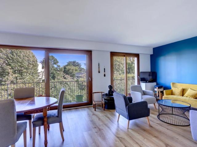 Appartement 4 pièces avec balcon et vue Tour Eiffel