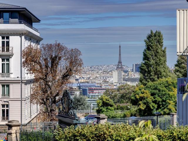 Appartement 4 pièces avec balcon et vue Tour Eiffel