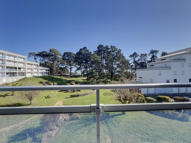 Appartement 4 pièces avec balcon face à la plage de Men Er B