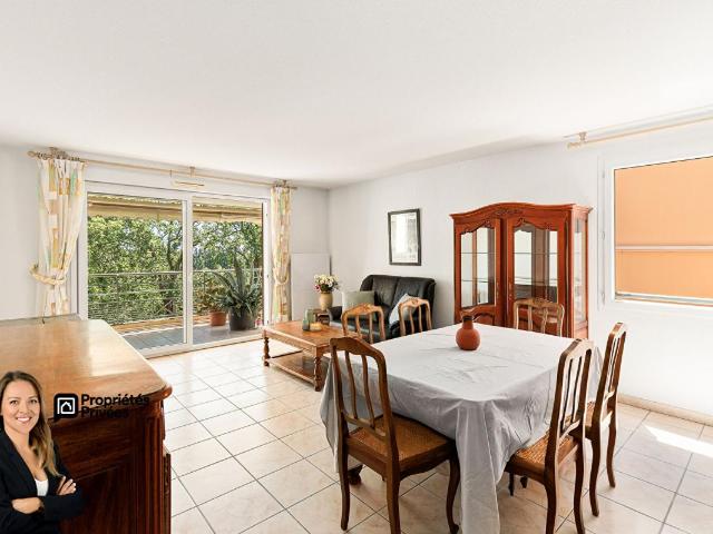 Appartement 4 pièces avec garage, parking et cave