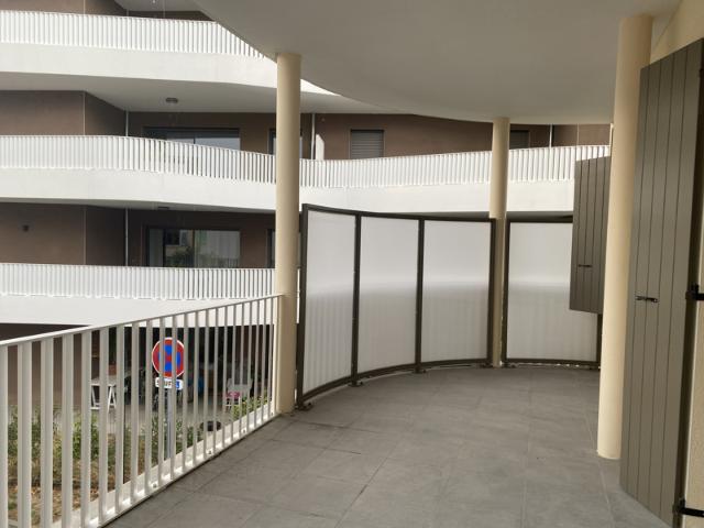 Appartement 4 pièces avec terrasse, centre ville, 26000 VAL