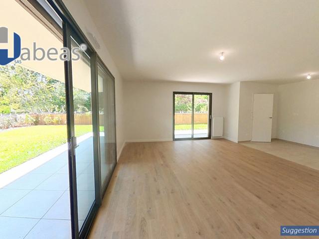 Appartement 4 pièces avec terrasse de 59m² et jardin de 272m²