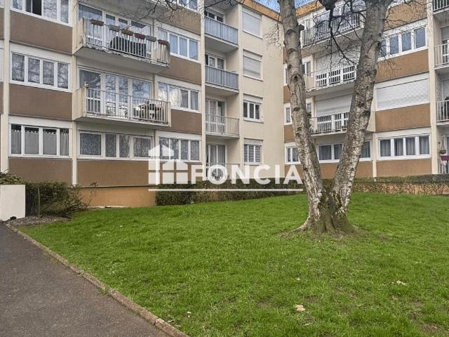 Appartement 4 PIECES balcon et parking PLESSIS BOUCHARD