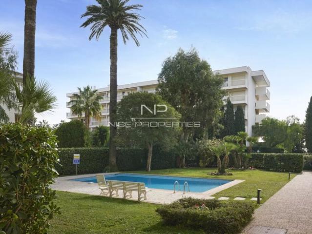 CANNES, quartier Palm Beach, APPARTEMENT 4 PIÈCES