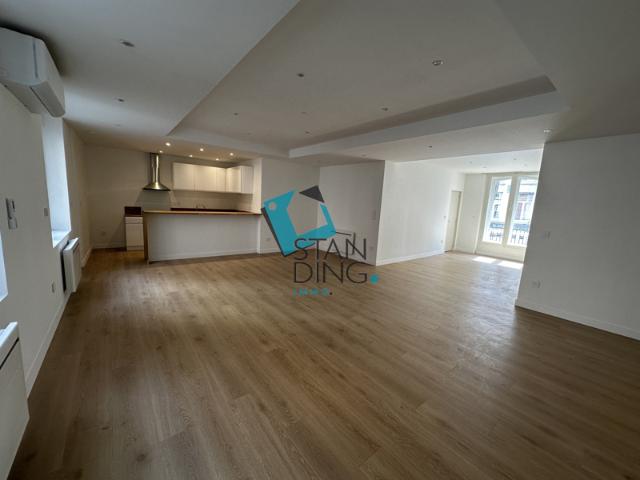 Appartement 4 pièces Cuisine US, rue des Ponts de Comines