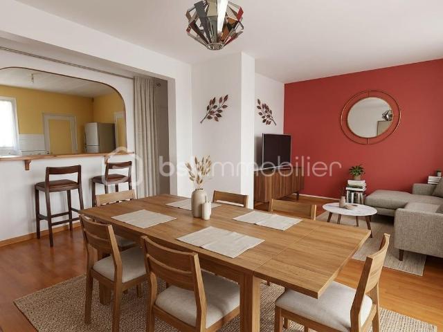 Appartement 4 pièces de 87 m² avec balcon, cave et garage Saint Jean de la Ruelle limite Saran