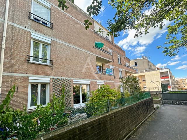 Appartement 4 pièces de 91 m² avec balcon et box à Cergy
