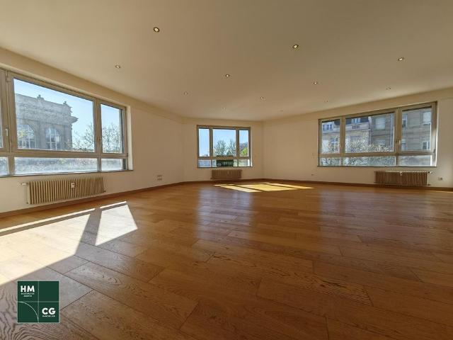 Appartement 4 pièces de 145