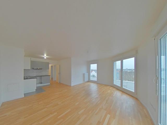 Appartement 4 pièces dernier étage avec terrasse HOUILLES