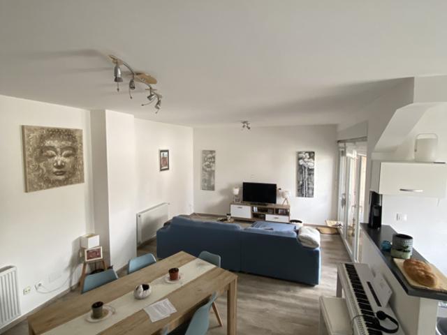 Appartement 4 pièces en triplex avec balcon et garage Dupp