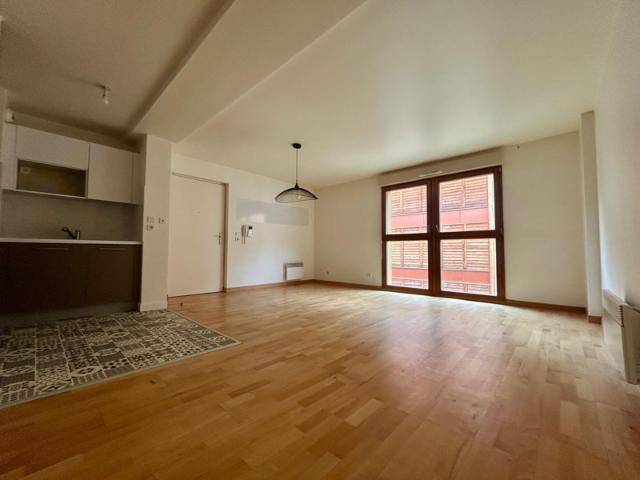 APPARTEMENT 4 PIECES EN PLEIN COEUR DU CENTRE VILLE