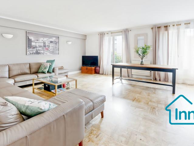 Appartement 4 pièces Ermitage – 112 m² avec extérieur et bo