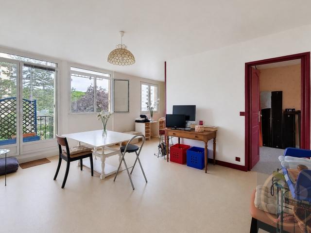 Appartement 4 pièces gare et commerces à proximité
