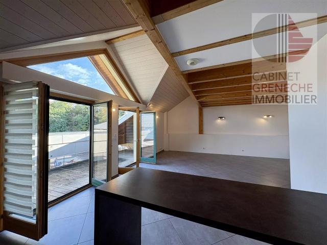Appartement 4 pièces & Local / Entrepôt artisanal – Thonon l. 111m² Thonon les Bains