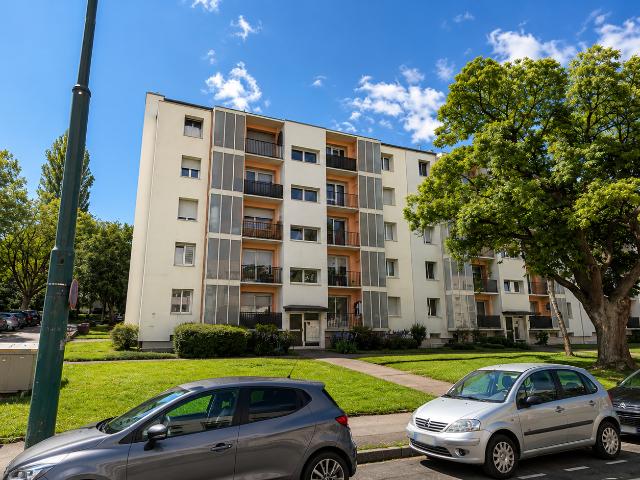 Appartement 4 pièces lumineux à louer au dernier étage à Mulhouse
