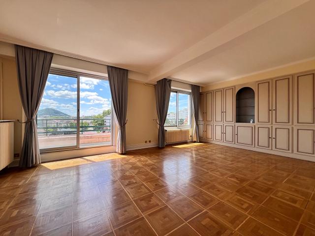 À LOUER ? Appartement 4 pièces de 89,38 m² ? Besançon Chaprais Vue Citadelle