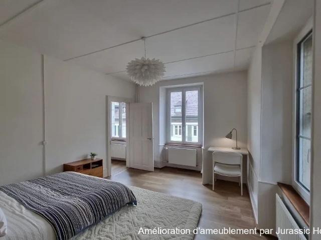 Appartement 4 pièces lumineux au c? Ur de la vieille ville | dreamo. Ch