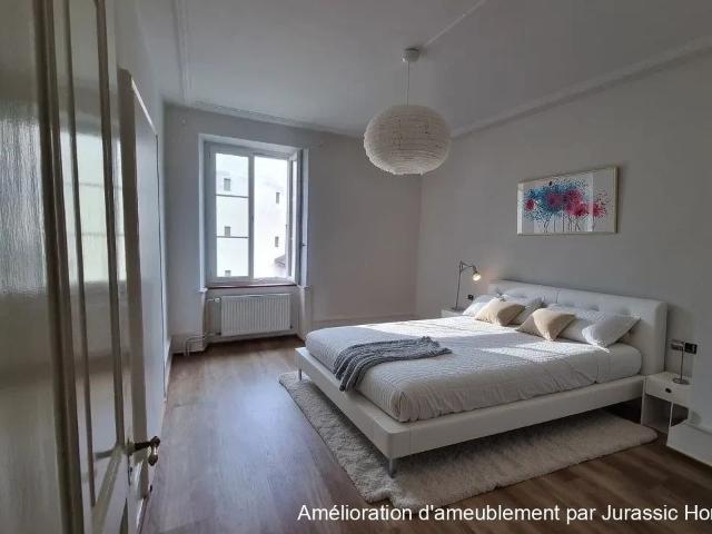 Appartement 4 pièces lumineux au c? Ur de la vieille ville | dreamo. Ch