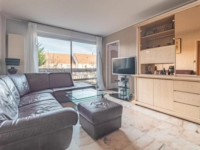 Appartement 4 pièces – Lumineux avec balcon, parking et cave