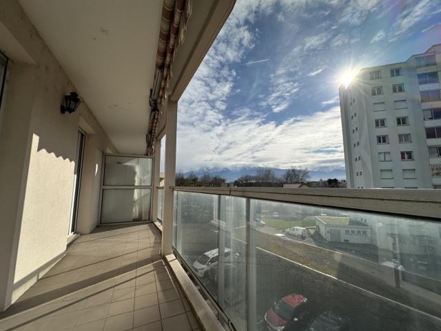 APPARTEMENT 4 PIECÈS LUMINEUX AVEC GRAND BALCON FONTAINE ARI