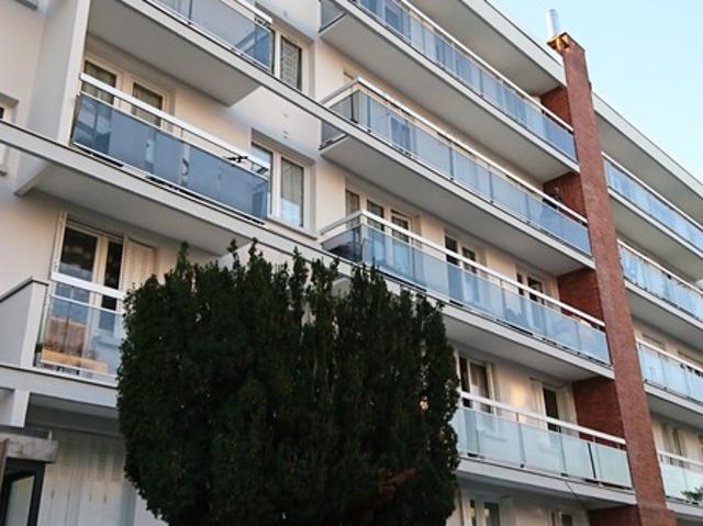 Appartement 4 pièces lumineux avec 2 balcons et 1 cave. Tout proche gare RER D