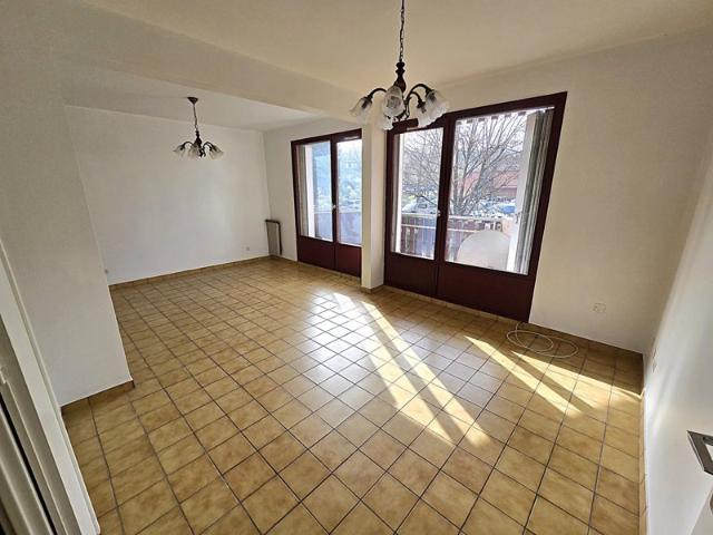 Appartement 4 pièces lumineux et traversant exposé Sud