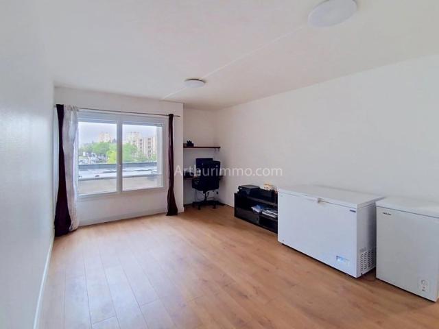 Appartement 4 pièces proche commodités
