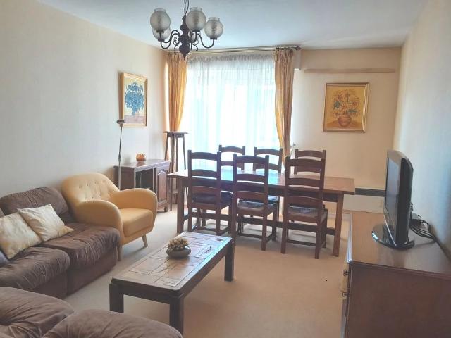 Appartement 4 pièces proche commerces et écoles