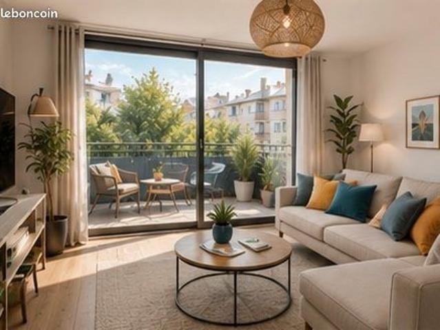 Appartement 4 pièces PTZ – TVA 5,5 – RER D – PARIS