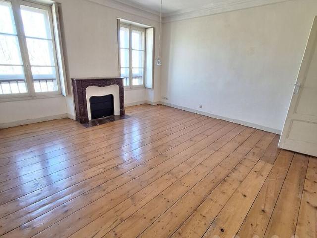 Appartement 4 pièces QUARTIER QUINCONCES