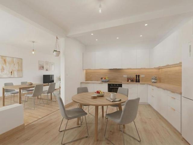 Appartement 4 pièces rénové avec terrasse et vue sur parc cave garage fermé Quartier La Madeleine