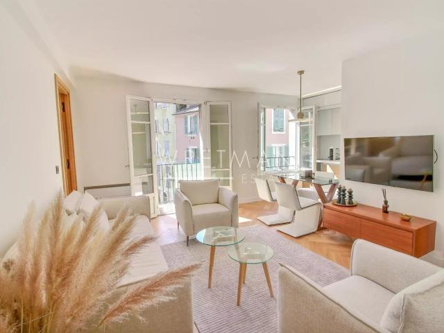 Appartement 4 pièces rénové avec balcon Nice Vieille Ville 67m² Nice