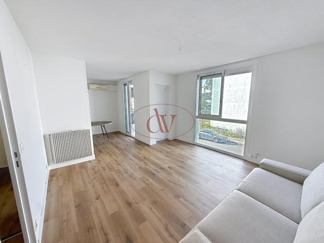 Appartement 4 pièces rénové de 83 m2 Grand balcon Cave Climatisation Moulin à Vent