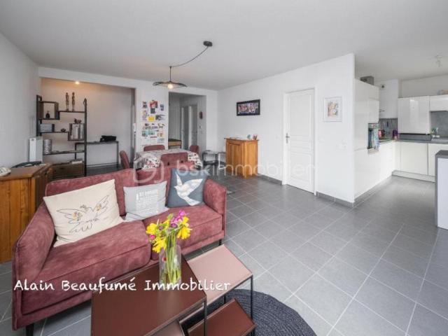 APPARTEMENT 4 PIÈCES AVEC TERRASSE DE 18 M² ET VUE VERDOYANTE