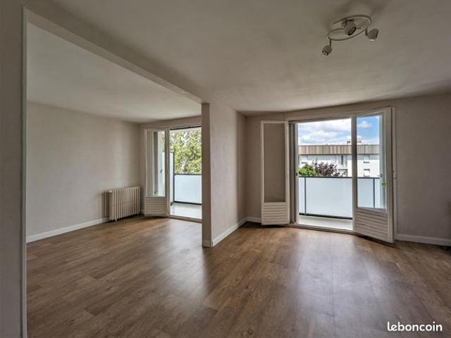APPARTEMENT 4 pièces SAINT JEAN DE LA RUELLE