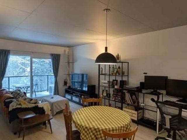 Appartement 4 1\2 à Val Bélair