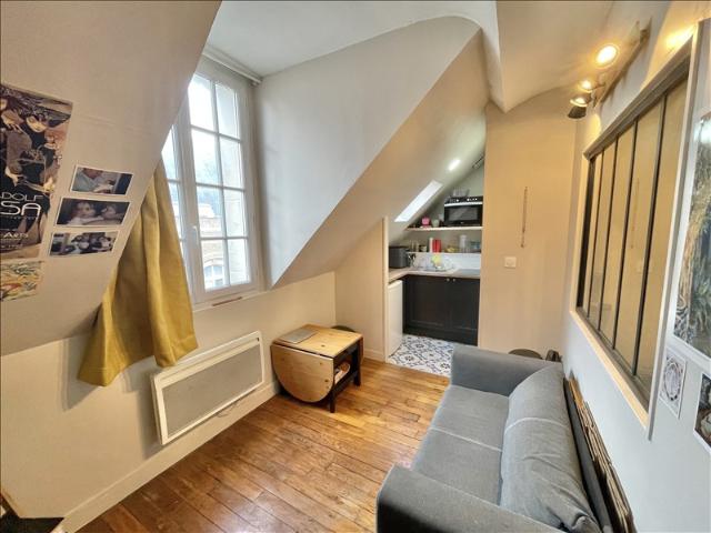 Appartement 4ème étage 20 m2 1 pièce Meublé