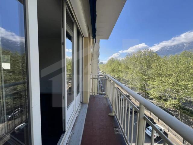APPARTEMENT 4P+C 76m2